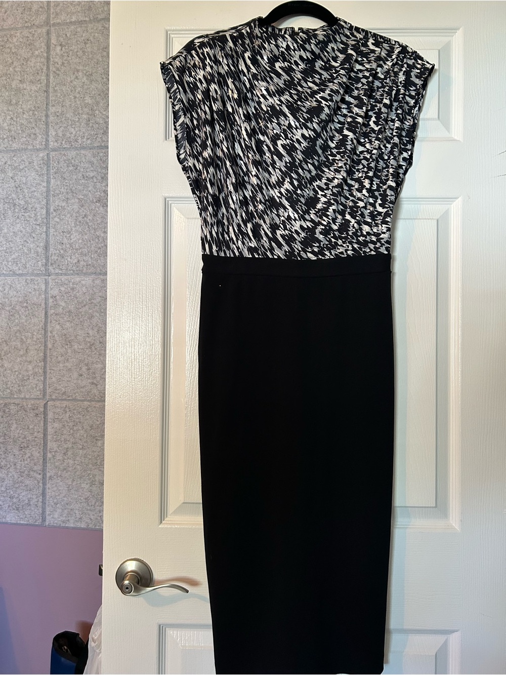 Express Black and White Printed Top Midi Sheath Dress